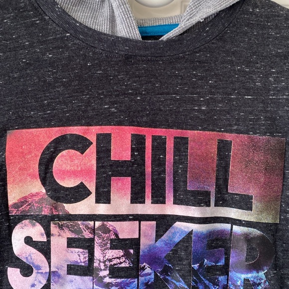 Old Navy Boy’s long sleeve tee - Picture 3 of 8